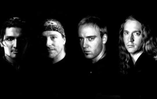The Swedish melodic metal project 7DAYS just released a new lyric video for "Redeemer"!