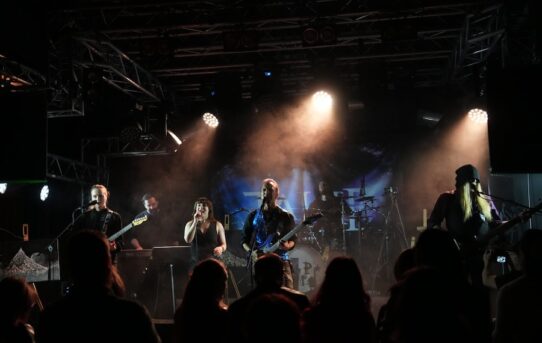 -JAIME- invites you to a journey through headbanging, emotions and dance!